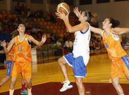 Sara G�mez es una de las baloncestistas que continuar�n en la disciplina vilagarciana. 