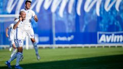 Ortuo y Sal Berjn celebran el gol frente al Fuenlabrada