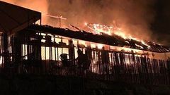 Las llamas consumieron el recinto termal en muy poco tiempo