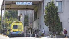 Entrada de urgencias del hospital Montecelo, en Pontevedra, uno de los dos centros del CHOP