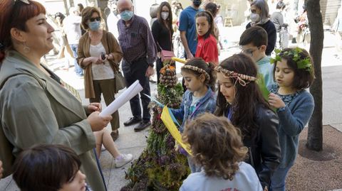 Cientos de personas disfrutaron de la Festa dos Maios de Ourense