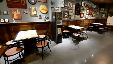 Mesas separadas de acuerdo a las nuevas condiciones de reapertura