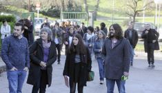 La edil Lara Rodr�guez cerr� ayer el mitin de En Marea celebrado en el Sal�n Teatro de Lal�n. 