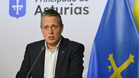 El consejero de Medio Rural y Poltica Agraria, Marcelino Marcos, informa en rueda de prensa sobre el proyecto de presupuestos de su departamento para 2026