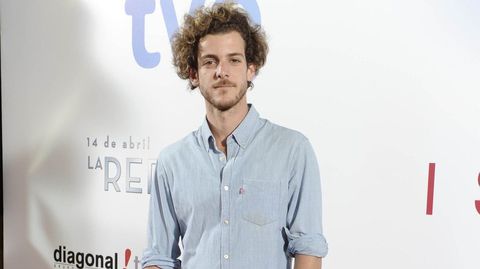 GUILLERMO BARRIENTOS. Otro de los fichajes de �Velvet� que pasa a formar parte del reparto de esta serie de intriga y aventuras. Adem�s, el actor ha formado parte del elenco de series como �El barco� o �Gran Hotel�.