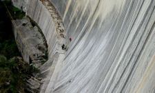 Presa de Vilasouto, que acumula el agua que en verano alimenta el regad�o Val de Lemos.