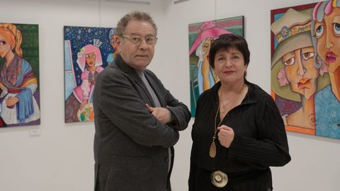 Roberto Verino y Carmen Prado, en la presentaci�n de la exposici�n  Coma sempre , en el espacio de arte del dise�ador ourensano.