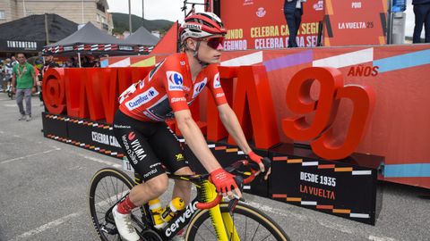 Imgenes de la Etapa 16 de La Vuelta a Espaa entre Poio y Mos