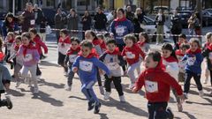 Alumnos del colegio Santiago Ap�stol de Nar�n, este viernes en la carrera contra la leucemia infantil