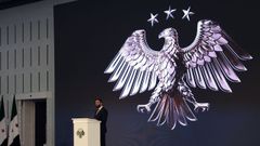 El presidente sirio, Ahmed al Sharaa, presenta la nueva identidad visual del pas.