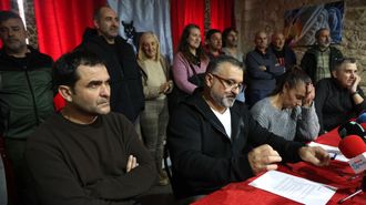 O sector do mar da r�a de Arousa denuncia o estado cr�tico do marisqueo