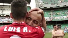 El Sporting celebr� por todo lo alto el ascenso a Primera Divisi�n en el estadio Benito Villamar�n, tras su encuentro frente al Betis
