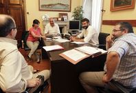 Alberto Varela dirigi� ayer desde la alcald�a la primera jornada de trabajo del equipo socialista. 