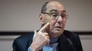 Vidal Quadras reaparece tras ser operado de un disparo en la cara