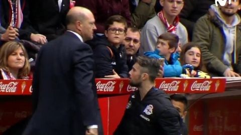 Luisinho se encara con la afici�n