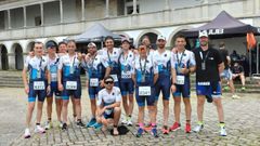 Integrantes del Club Triatl�n Rianxo en la competici�n celebrada en Caminha.
