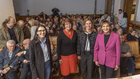Rosa Crujeiras, Alba Nogueira, Maite Flores y Mar�a Jos� L�pez Couso, en un debate electoral