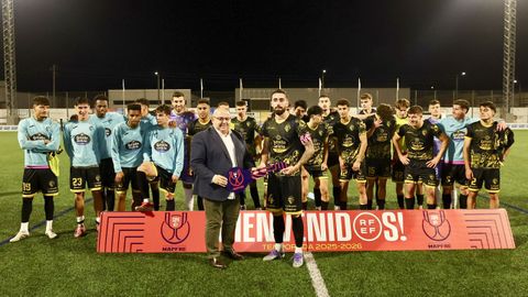Pablo Prieto entregó a Carmona, del Ourense CF, una llave de ingreso a la Copa del Rey en As Eiroas.