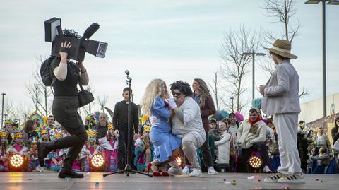 Gran concurso de disfraces y comparsas en Porto do Son