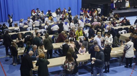 Degustacin de las raciones distribuidas por el Da de Narn.