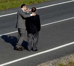 Gonz�lez, alcalde de Oza, y Lucas, su hom�logo en Cesuras, dise�an la fusi�n desde marzo.