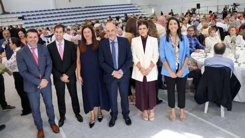 XANTAR DE CONFRATERNIDADE PARA AS PERSOAS MAIORES EN POBRA 2025