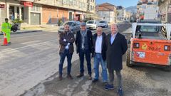 Imagen difundida en su d�a por la Subdelegaci�n del Gobierno en Pontevedra de la visita institucional del subdelegado Abel Losada, segundo por la derecha, al Concello de Caldas de Reis