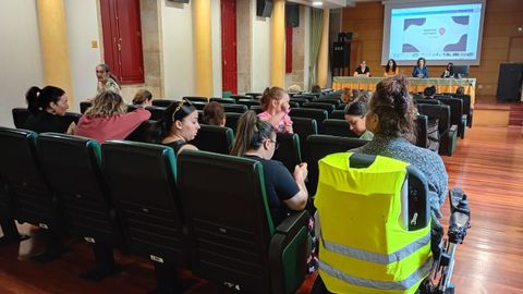 Reunión de las mujeres gitanas en el Concello de Verín