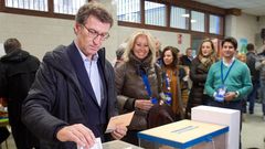 El presidente de la Xunta, Alberto N��ez Feijoo, y Corina Porro