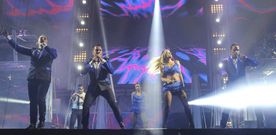 La actuaci�n de la orquesta Par�s de Noia es todo un cl�sico de las fiestas de San Vicente en Rodeiro en los �ltimos a�os. 