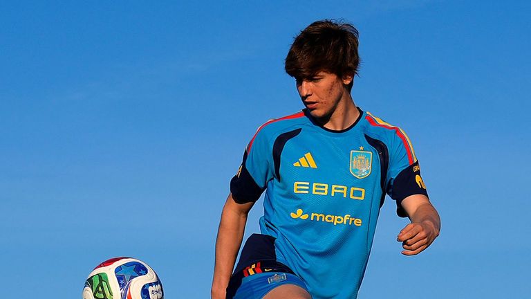 A Fer L&oacute;pez le esperan dos partidos de clasificaci&oacute;n de la Euro sub-21 con la selecci&oacute;n espa&ntilde;ola de la categor&iacute;a.