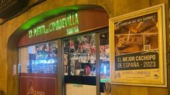 En La Puerta de Cimadevilla los premios tienen un lugar privilegiado y sirven de reclamo para atraer a nuevos clientes.