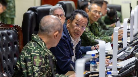 Reuni�n de miembros del Ministerio de Defensa de Taiw�n durante las maniobras militares amenazantes de China en sus fronteras