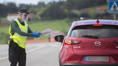 Imagen de archivo de un control de la Guardia Civil durante el estado de alarma