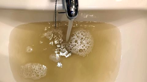 El agua de Vilalba ha vuelto a salir turbia estos das.