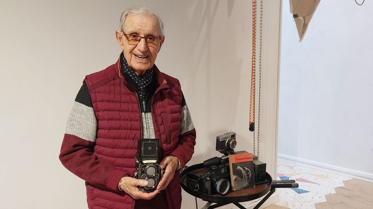 Miguel D�az, Foto Miguel, conserva c�maras que son una muestra de la revoluci�n que ha vivido la fotograf�a en el �ltimo medio siglo