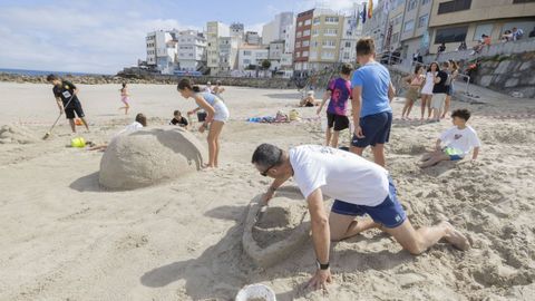 Imagen de archivo del concurso de barcanas y castillos de arena de Malpica