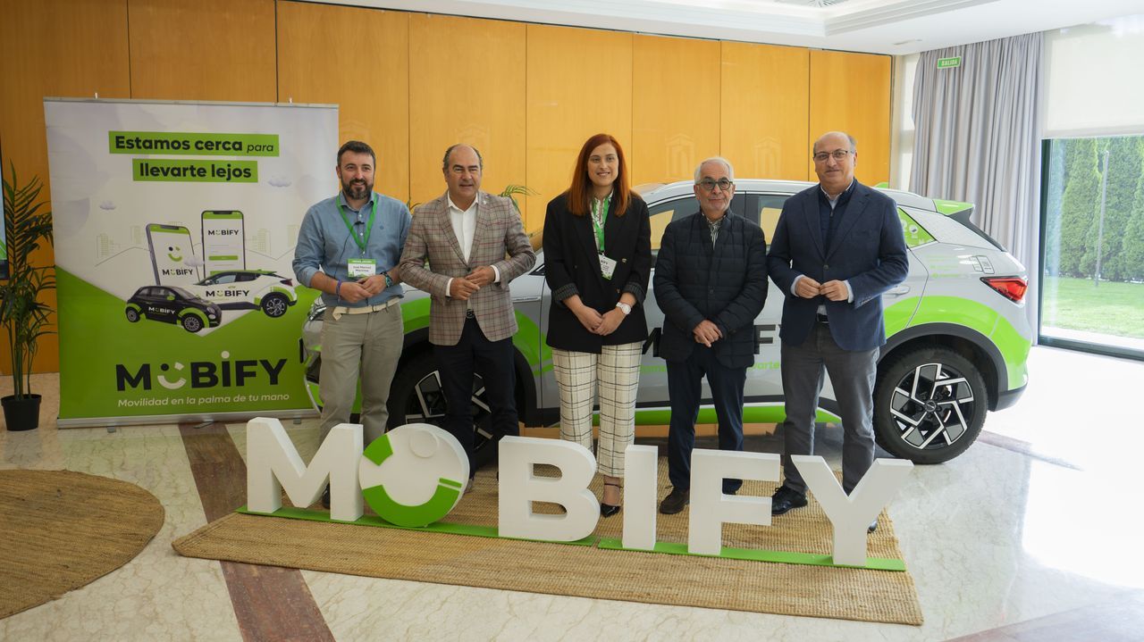 La ourensana Mobify facilitará coches a alojamientos de toda Galicia para paliar la falta de transporte público