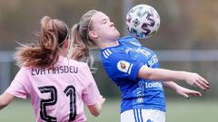 Ingrid Real Oviedo Femenino Pozuelo Tensi.Ingrid trata de controlar un esf�rico durante el choque