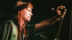 Manu Chao en una actuacin de Mano Negra en 1995
