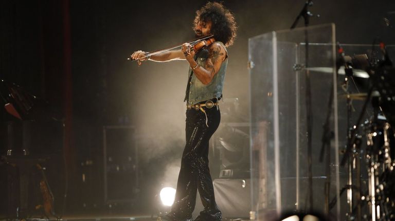 El violinista Ara Malikian acta en el Gustavo Freire