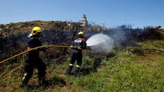 Incendio al pie de la Torre