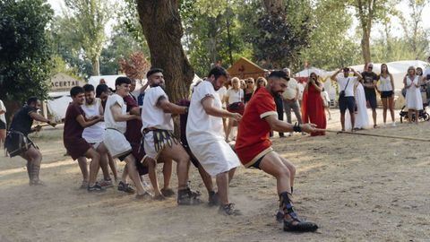 Juegos populares en la Festa do Esquecemento de Xinzo