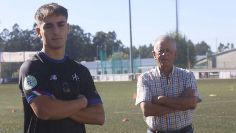 Migui junto a uno de los directivos del Estradense, ayer en el Novo Municipal. 