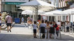 Carballo se mantendr� en el nivel medio; en la imagen, ambiente de terrazas, este martes