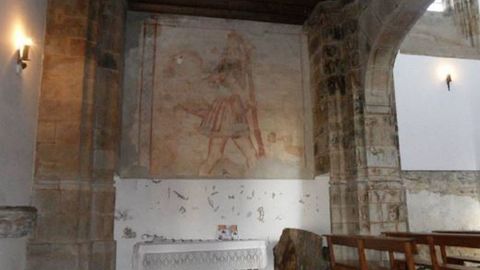 La humedad est afectando a las pinturas murales del interior de la iglesia