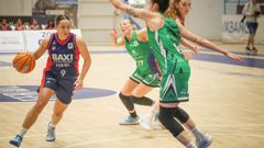 Sotolov� en una acci�n del partido frente a Araski en A Malata. 