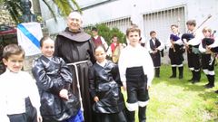 O Padre Isorna na celebraci�n do 17 de maio en Carril.