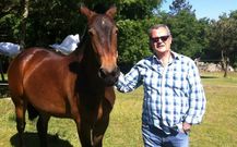 Pedro Xos� Quintana es un amante de los caballos.