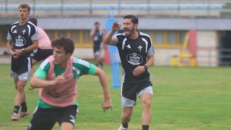 La primera sesi&oacute;n de trabajo del Racing Club Ferrol en A G&aacute;ndara, en im&aacute;genes